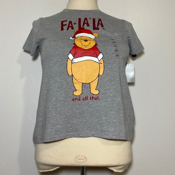 Disney Store Tops - DISNEY Winnie the Pooh 🎄 Christmas tee